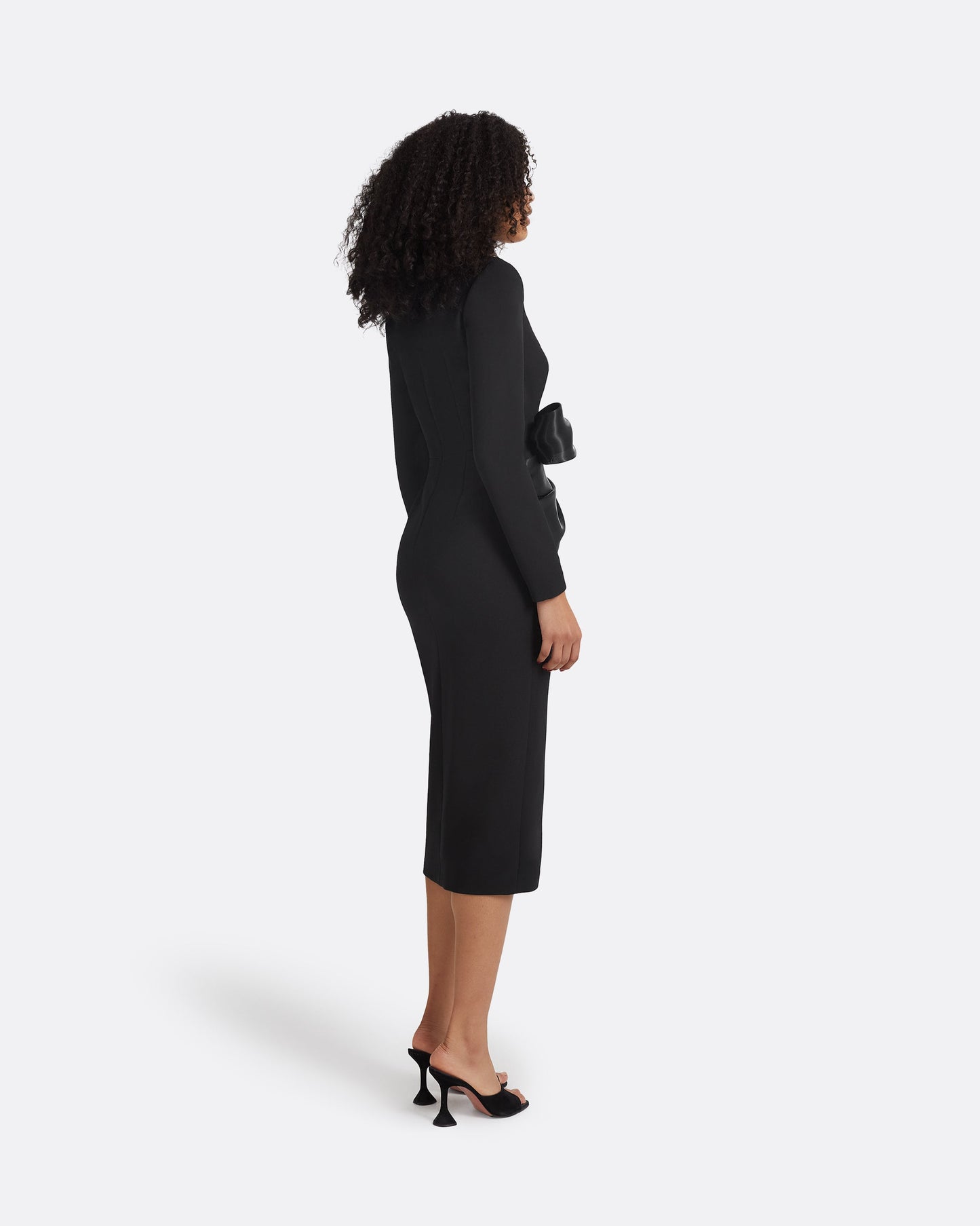 Yenna Black Midi Dress