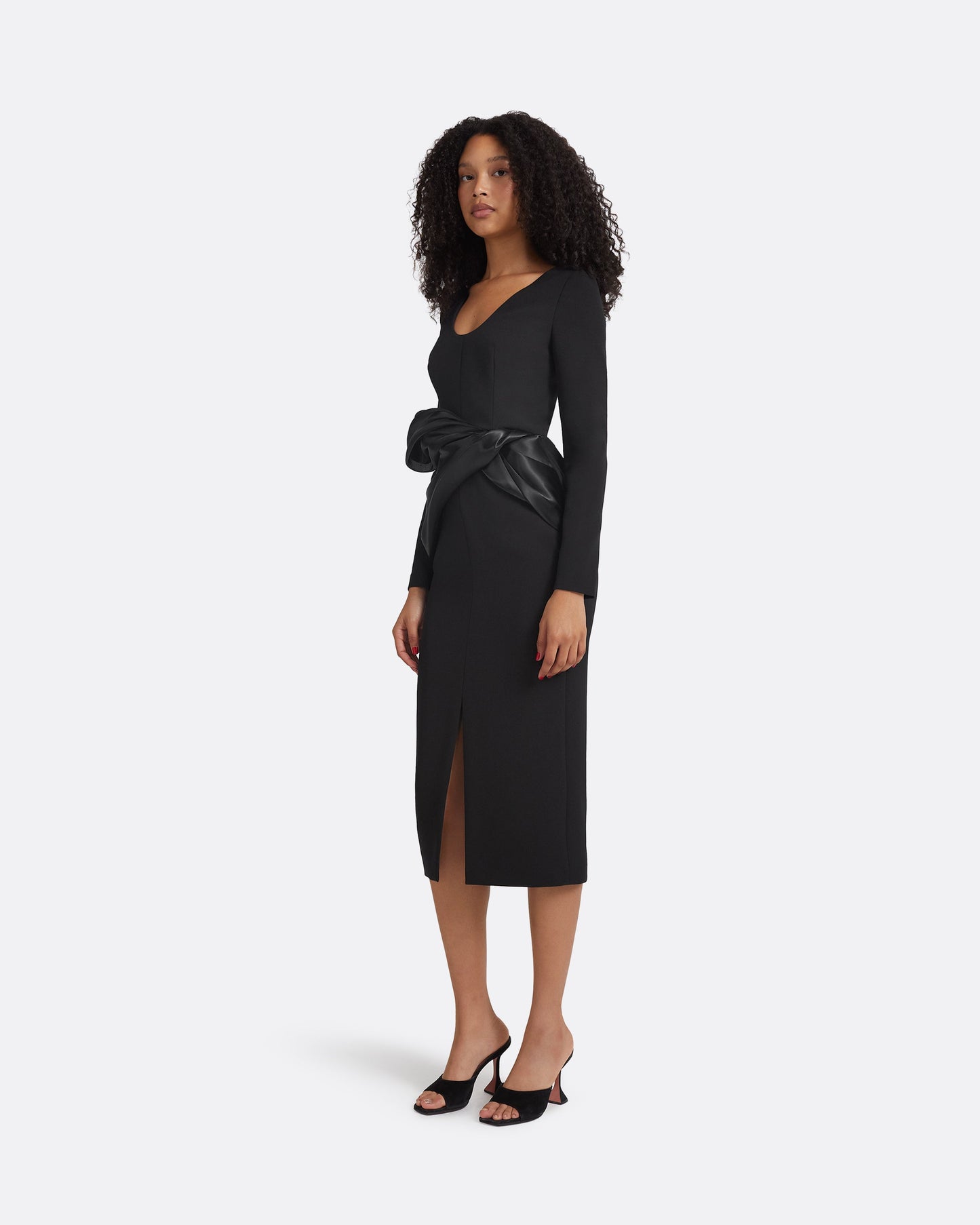 Yenna Black Midi Dress